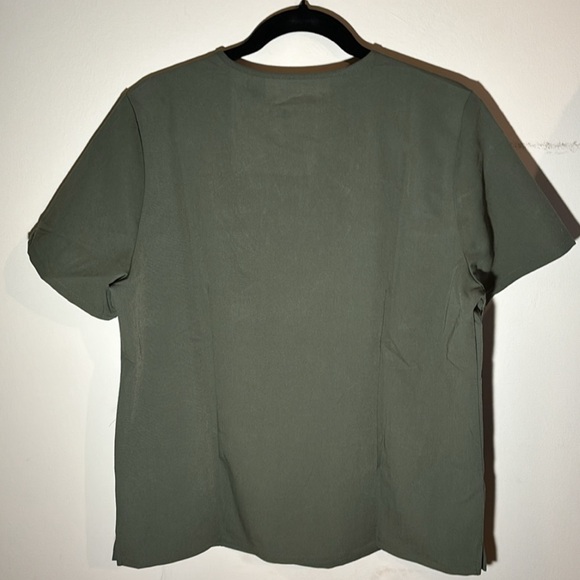 NWT Figs Scrub Top - Picture 3 of 7